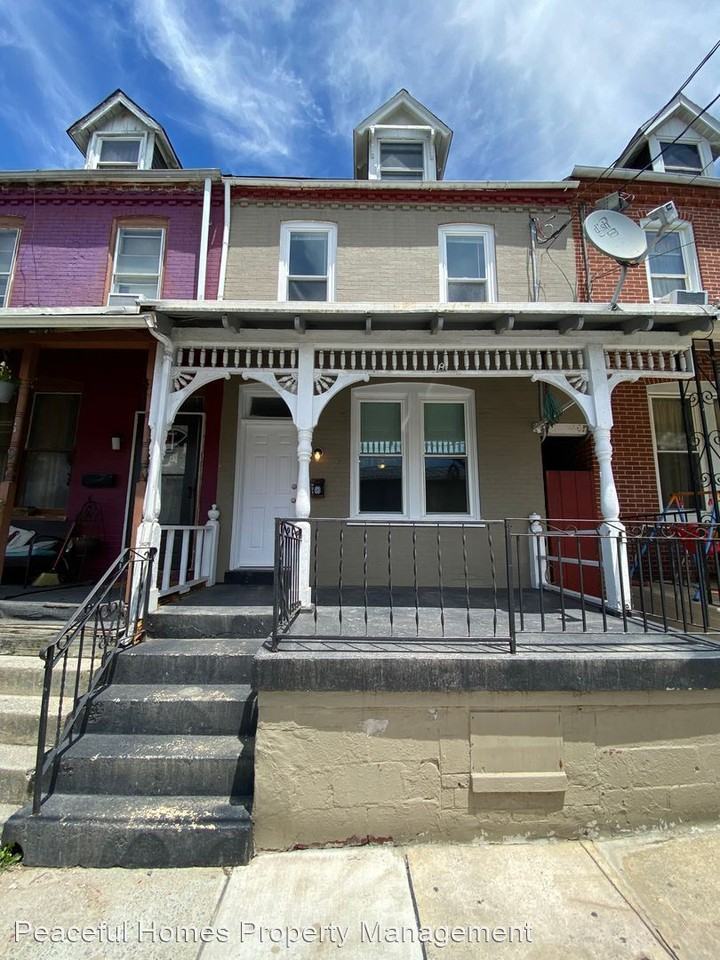521 S Christian St - Photo 3 of 17