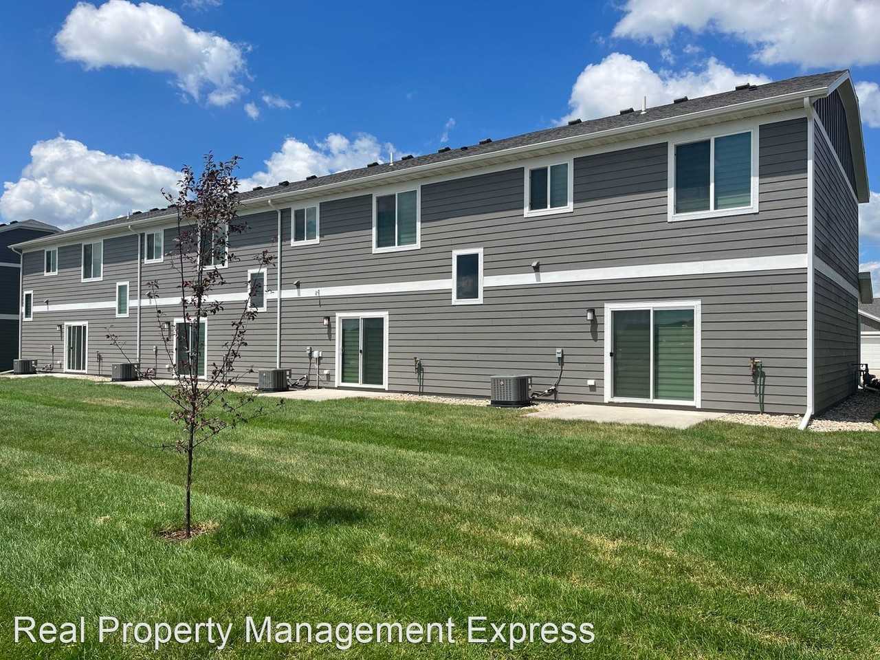 Brand New Townhome - Photo 2 of 28