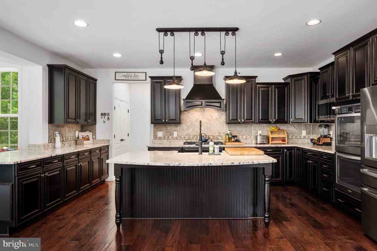 55 Bradbury Way - Photo 3 of 34