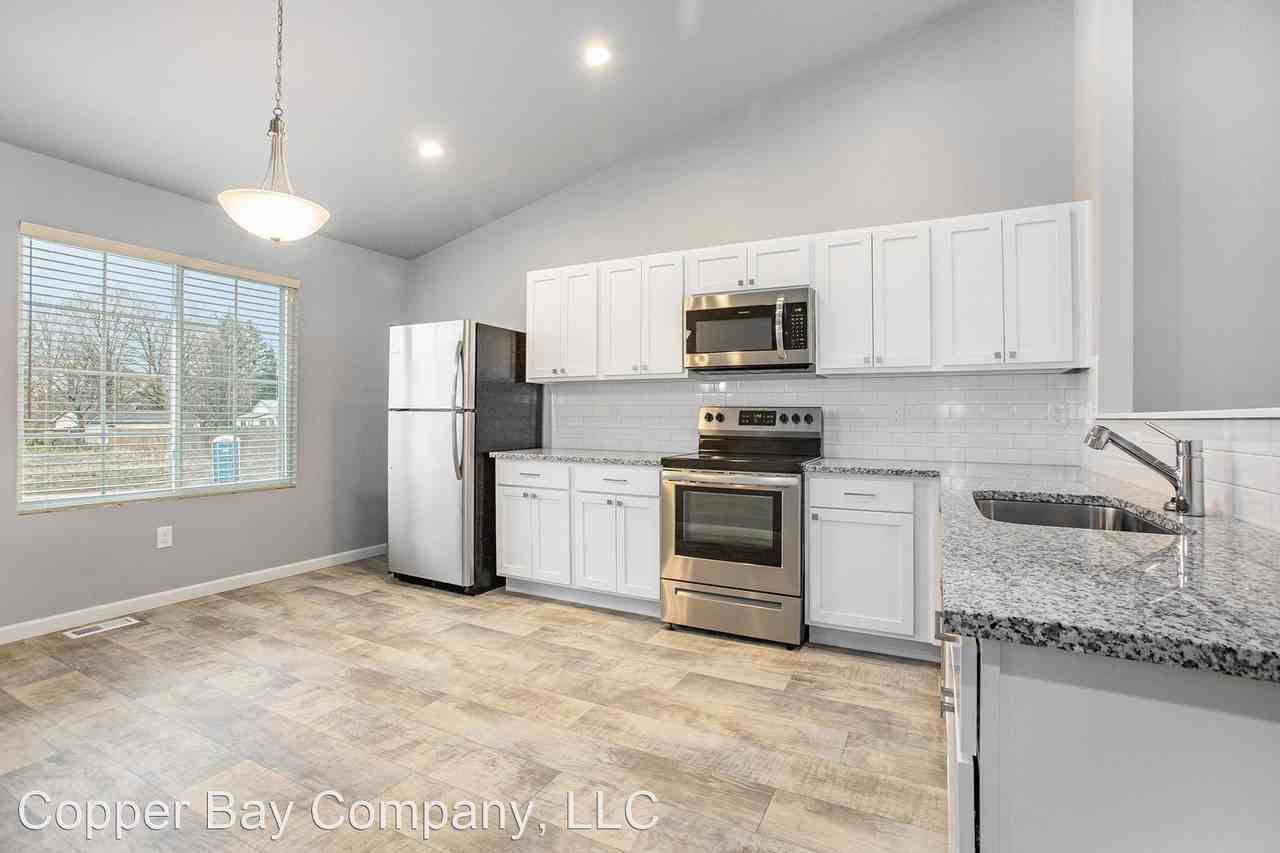 2416 Gemstone Ct - Photo 3 of 19