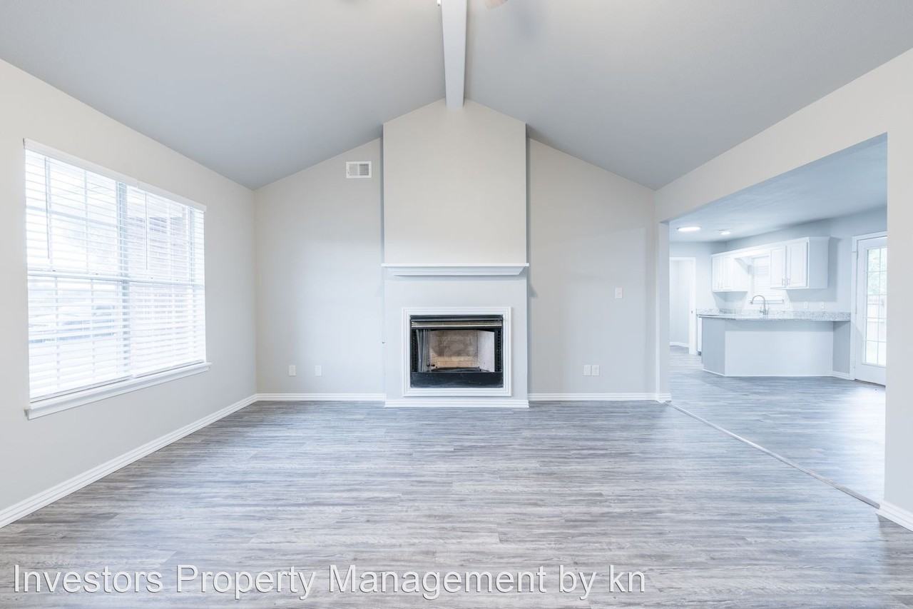 1014 L St - Photo 2 of 33