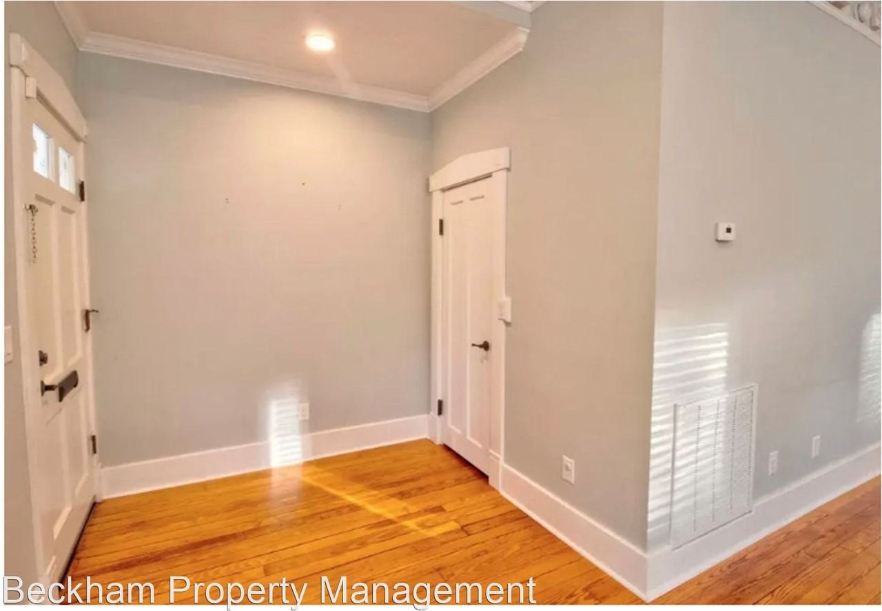 131A Broad St - Photo 2 of 12