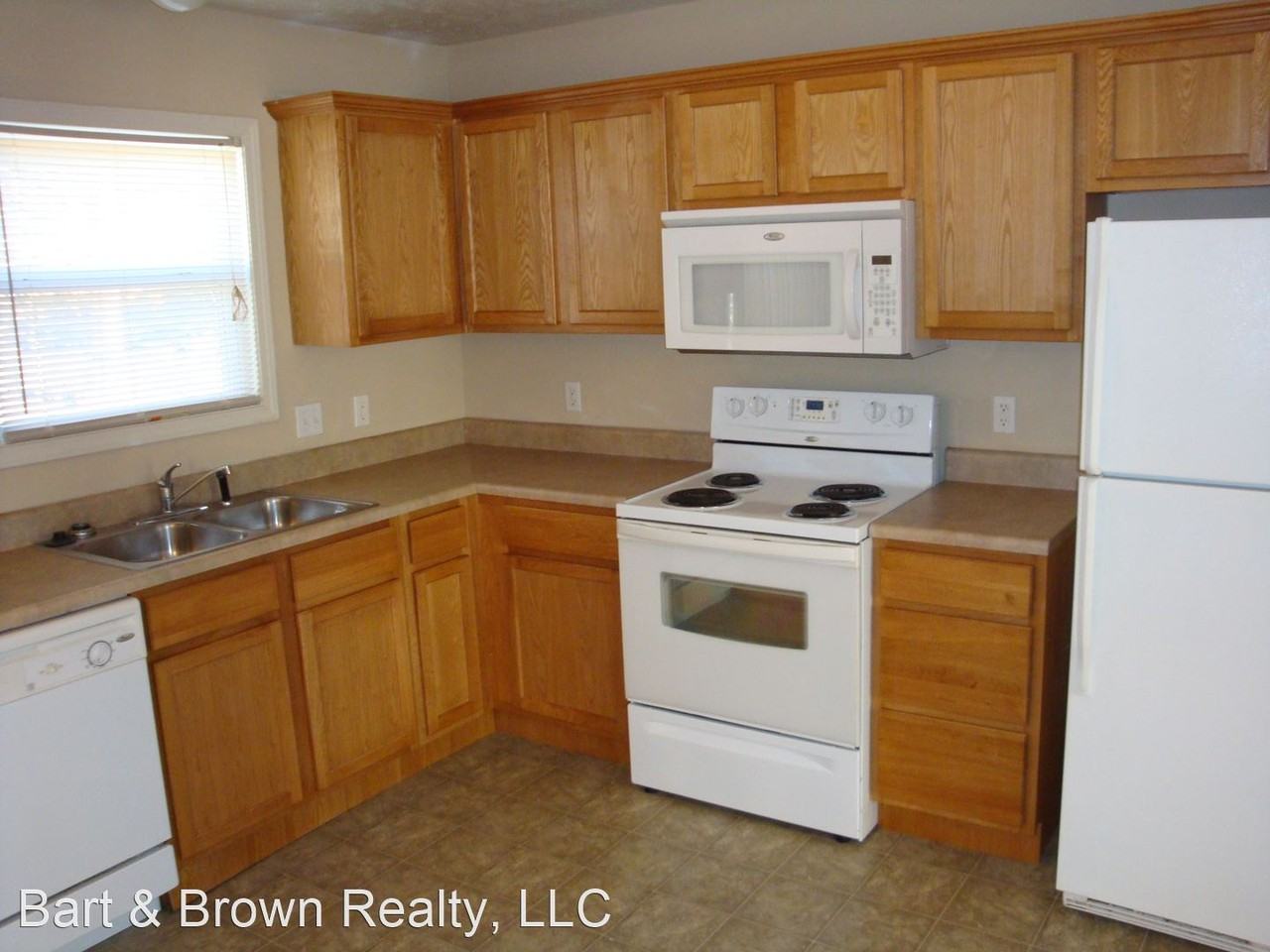 1013 Deer Trail Ln - Photo 2 of 12