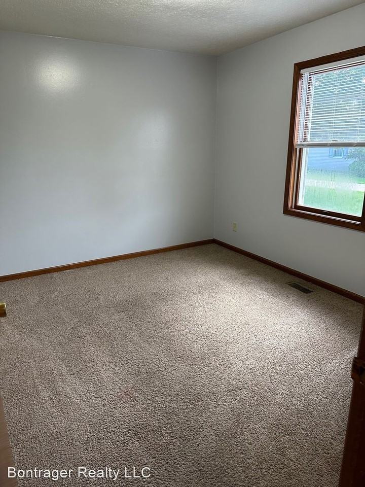 610 Spring Valley Road - Photo 3 of 8