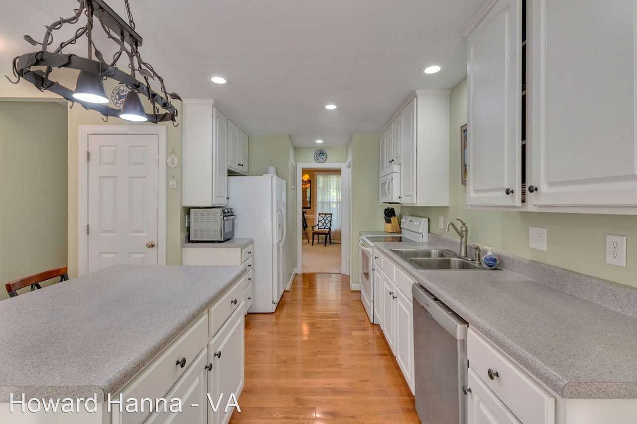 1820 Clay Dr - Photo 3 of 41