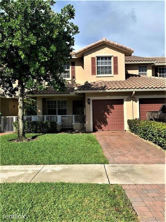 3331 Lakeside Dr - Photo 3 of 34