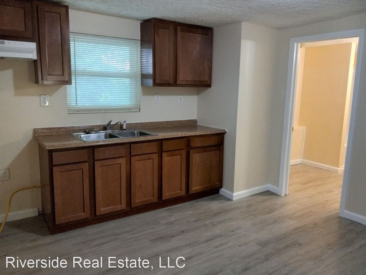 312 Young Ave - Photo 3 of 5