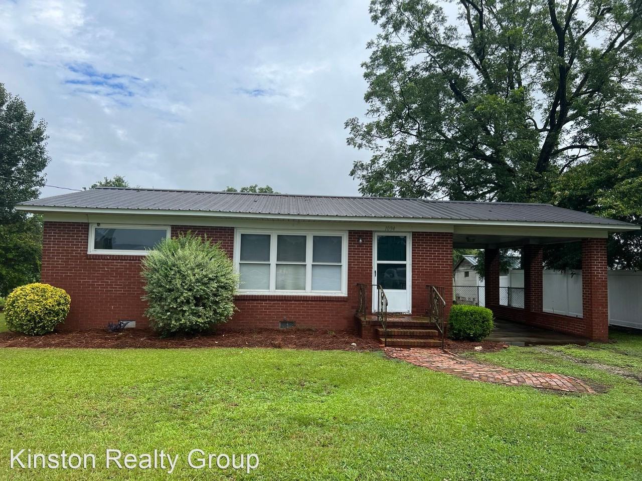 1094 Jonestown Rd - Photo 2 of 14