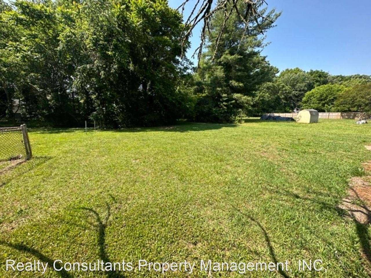 1312 Blackmoor Rd - Photo 2 of 22