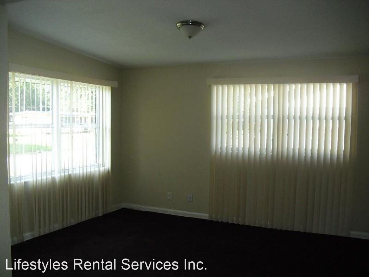 4021 Katanga Dr N - Photo 3 of 7