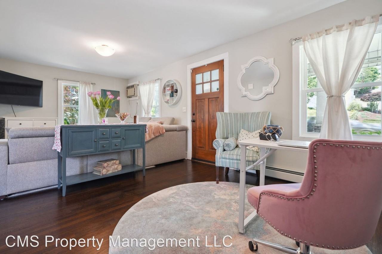 110 6th St - Photo 3 of 25