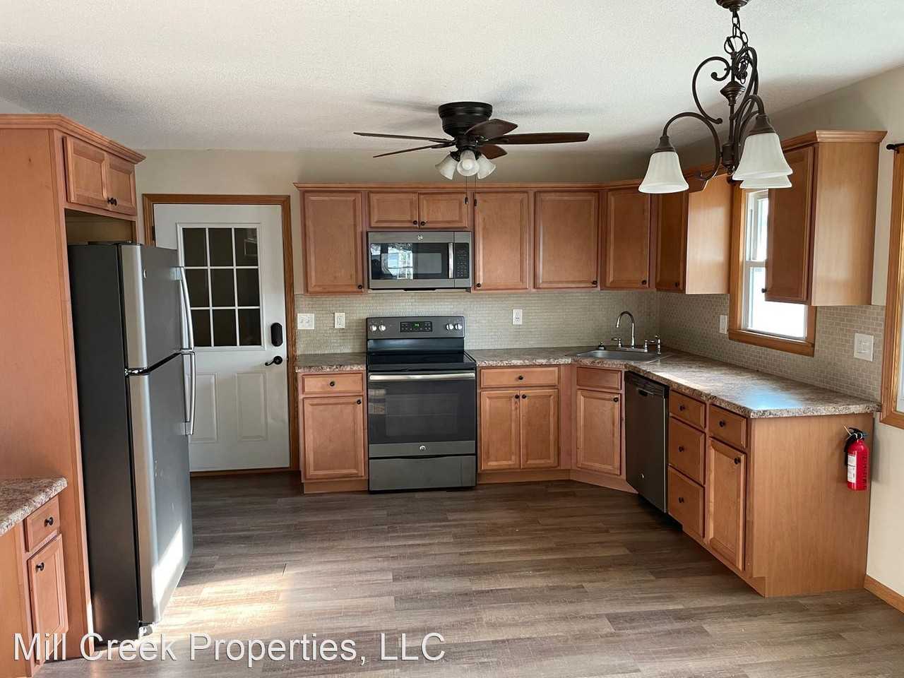 520 S 7th St - Photo 2 of 6