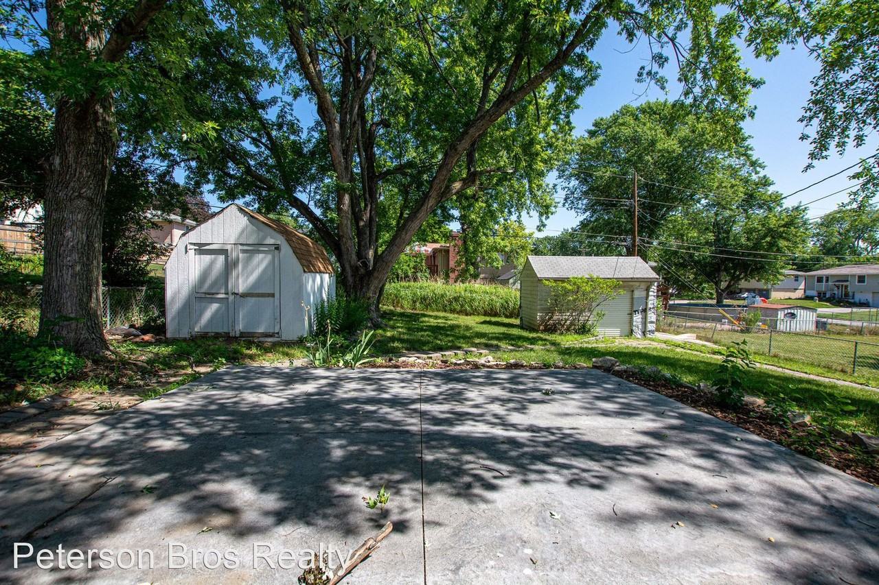 6610 Nebraska Ave - Photo 3 of 14