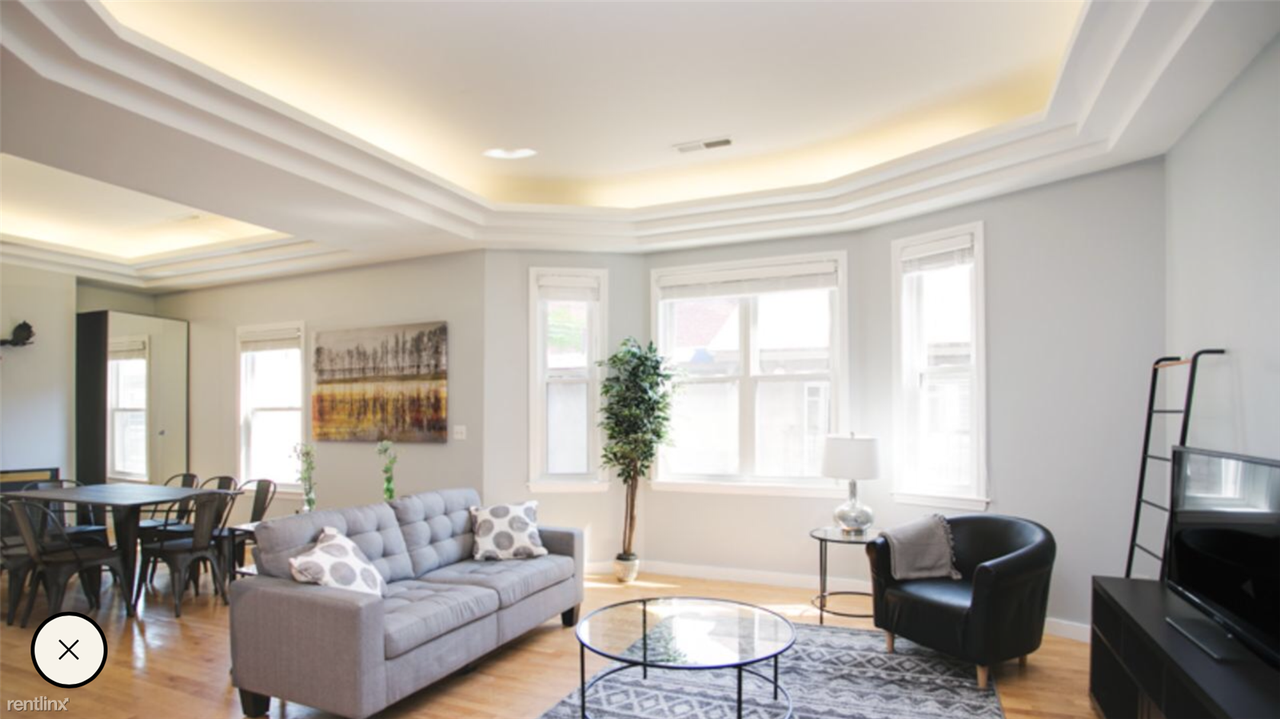 7 Story St - Photo 2 of 9