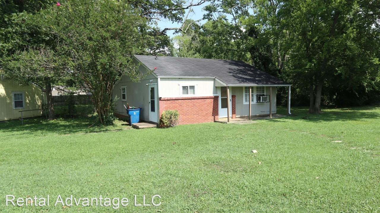 1455 Short St - Photo 2 of 9