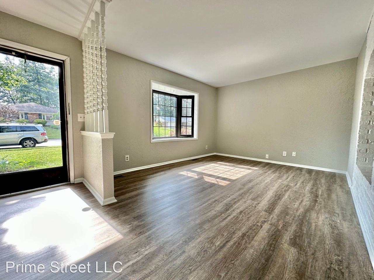 90 Timberwood Ln - Photo 2 of 20