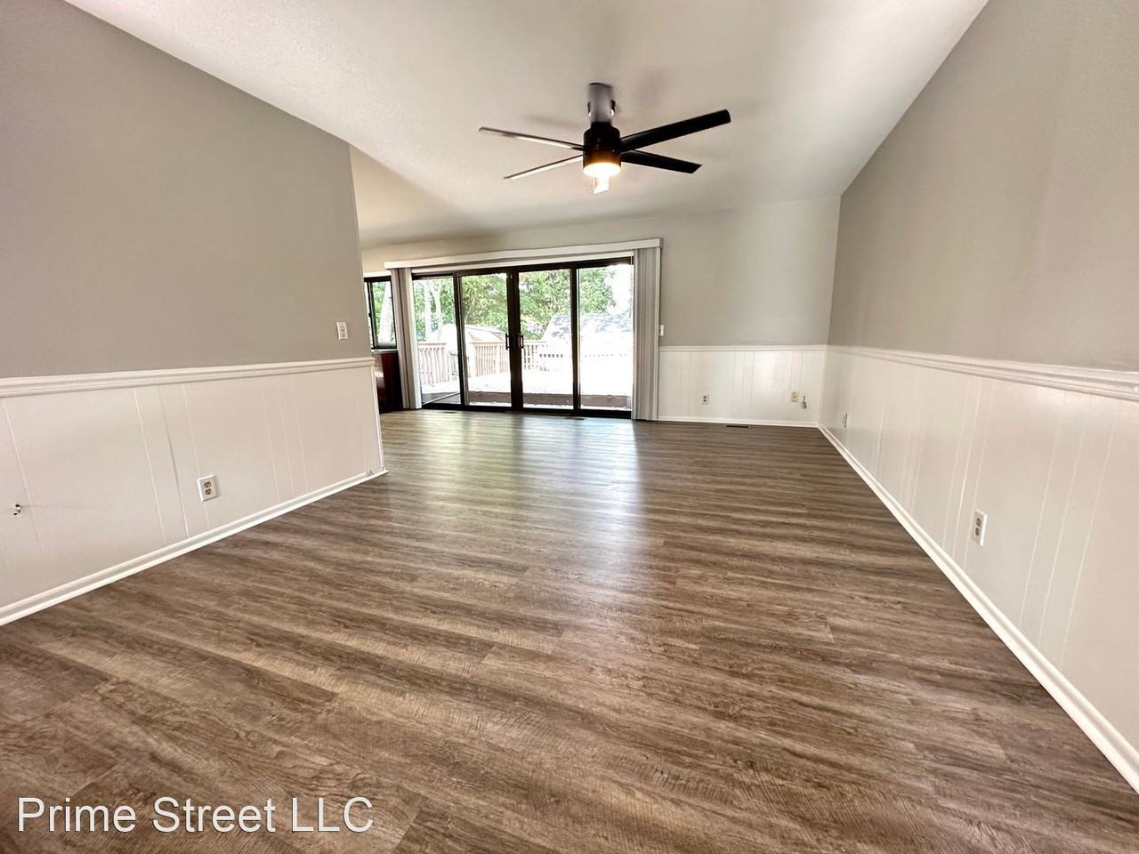 90 Timberwood Ln - Photo 3 of 20