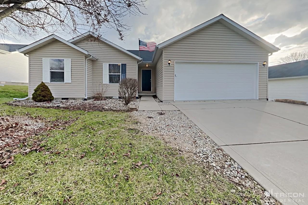 7333 S Marshall Dr - Photo 2 of 31