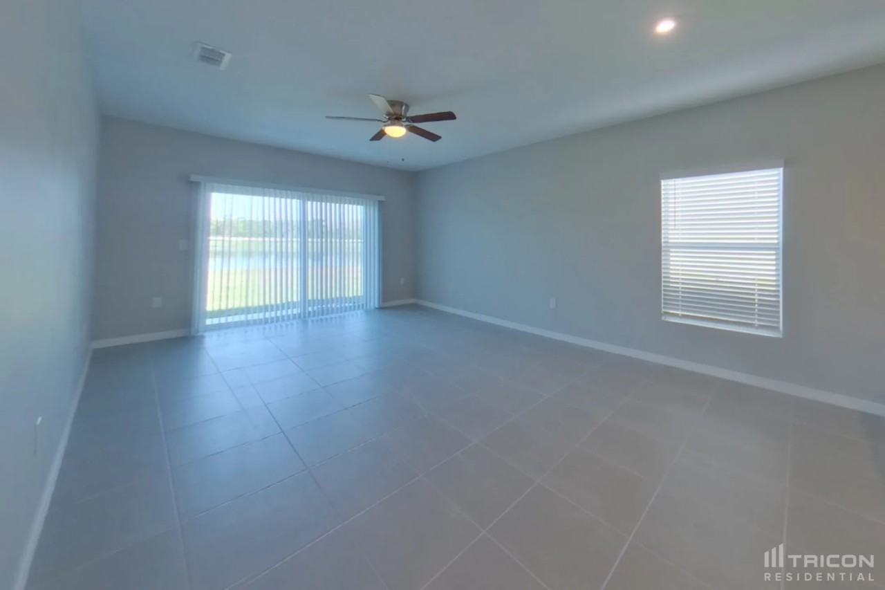 226 Amber Way - Photo 3 of 17