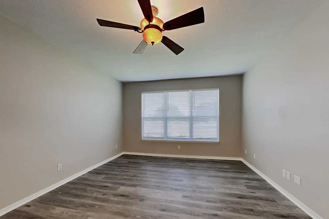 12559 23rd St E - Photo 3 of 34