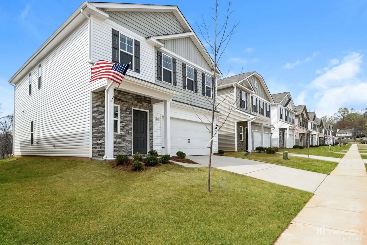 200 Spring Knoll Dr - Photo 2 of 45