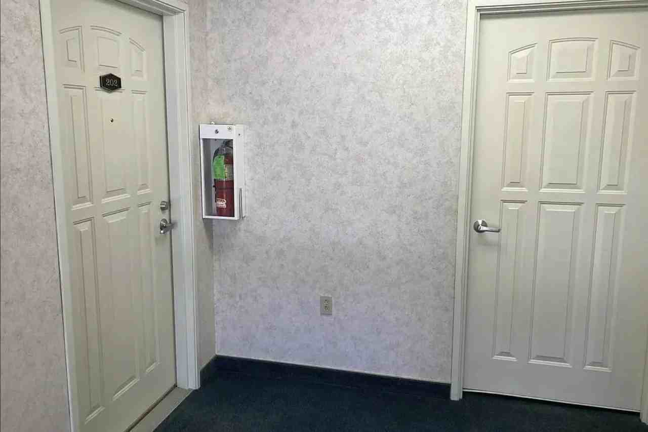 10391 Glenway Dr - Photo 3 of 25