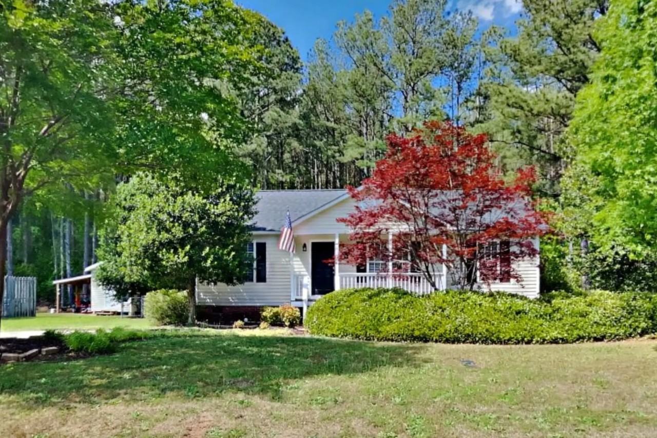 139 Creekside Dr - Photo 2 of 18