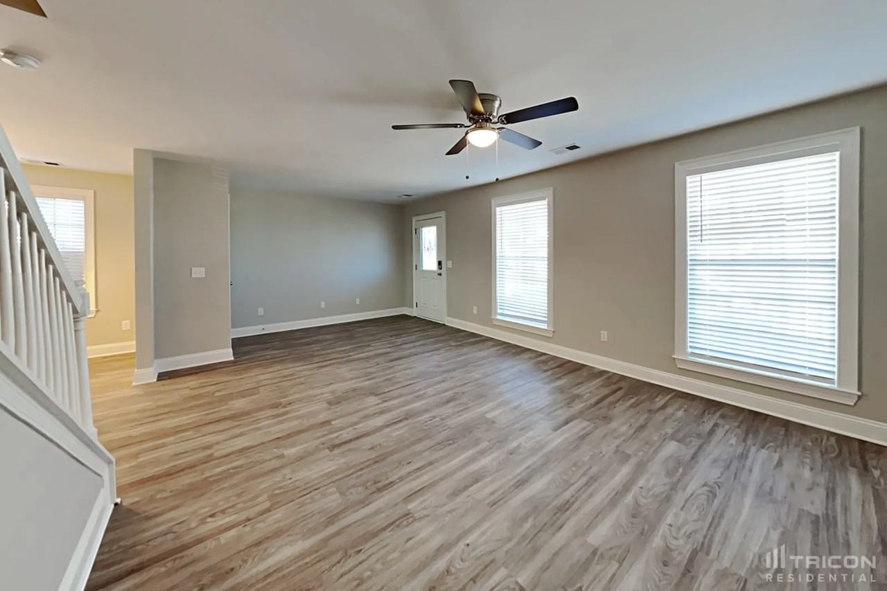 248 Loop Rd - Photo 3 of 17