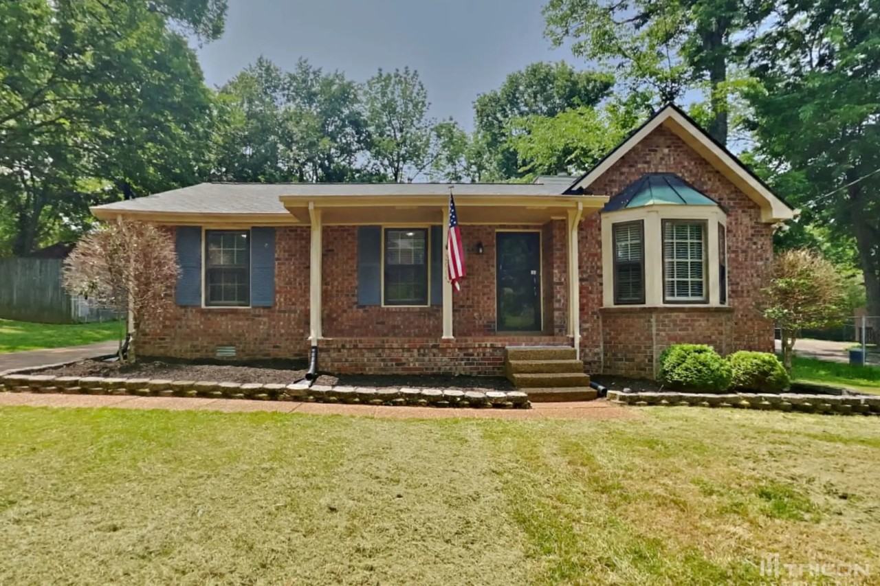 3009 Blackwood Dr - Photo 2 of 17