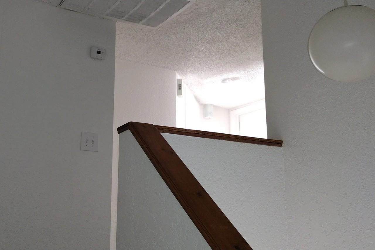 435 Anna Cir - Photo 3 of 10