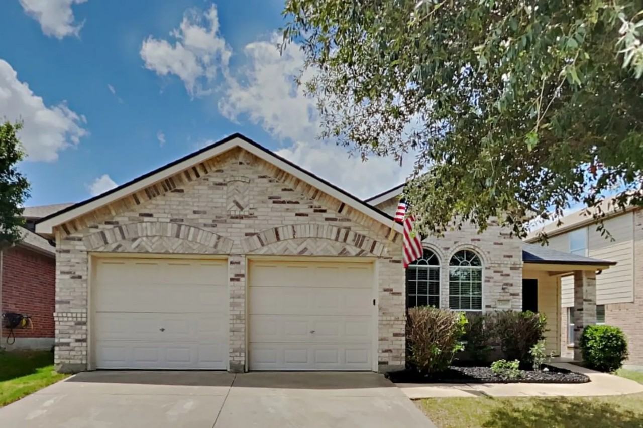 12608 Summerwood Dr - Photo 2 of 16