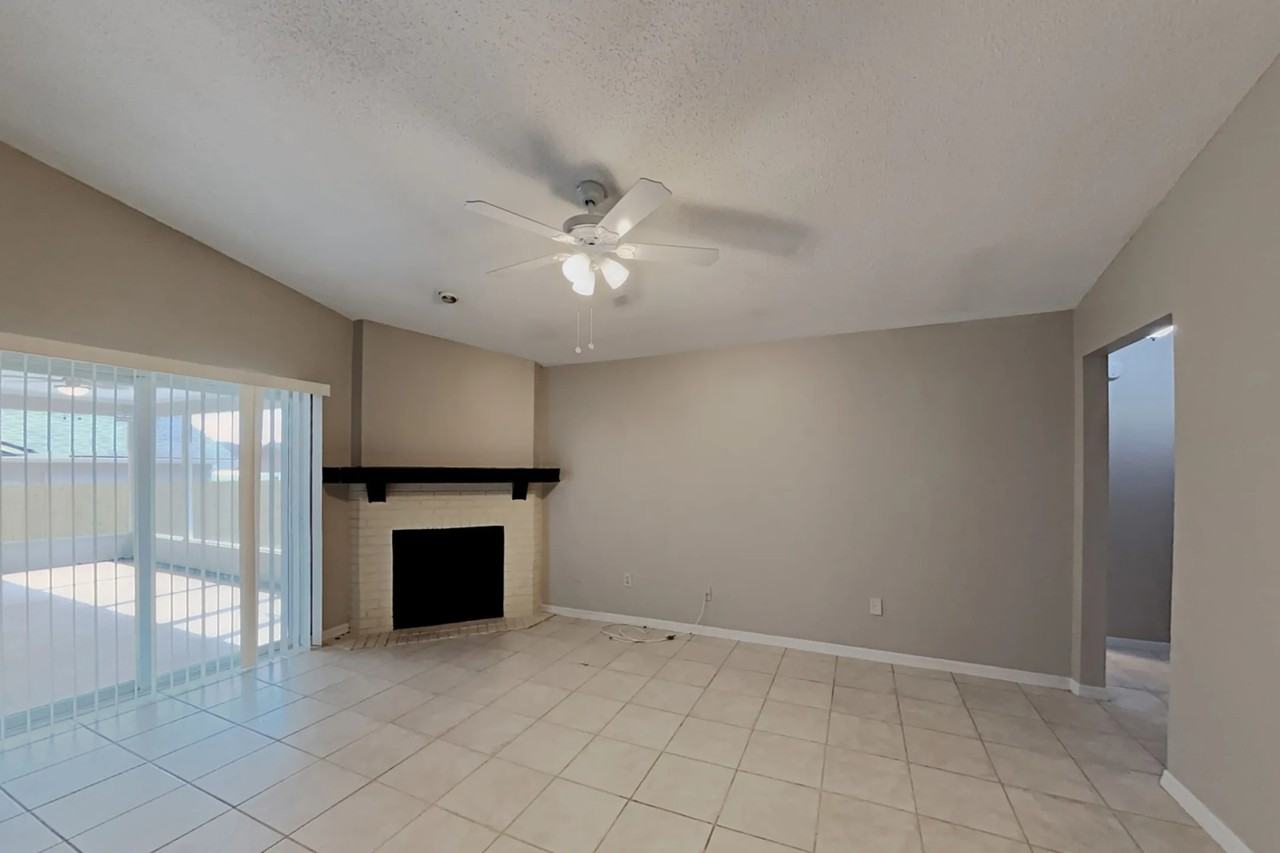 2810 Manor Hill Dr - Photo 3 of 19