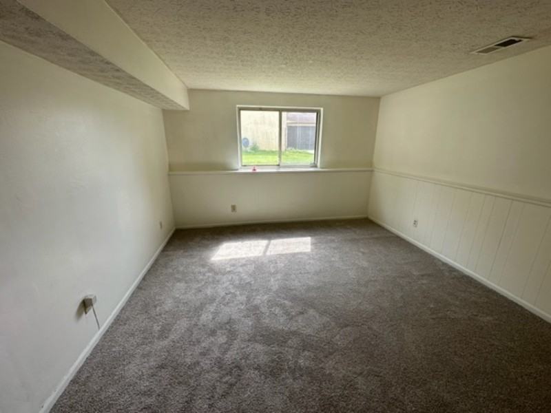 5817 Forest Hills Blvd - Photo 3 of 25