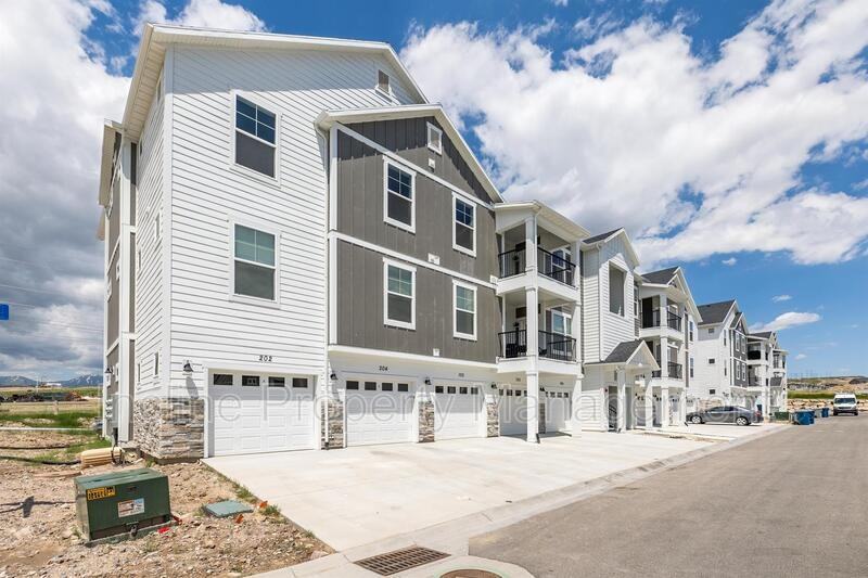 1787 N Festive Way #B202 - Photo 2 of 22
