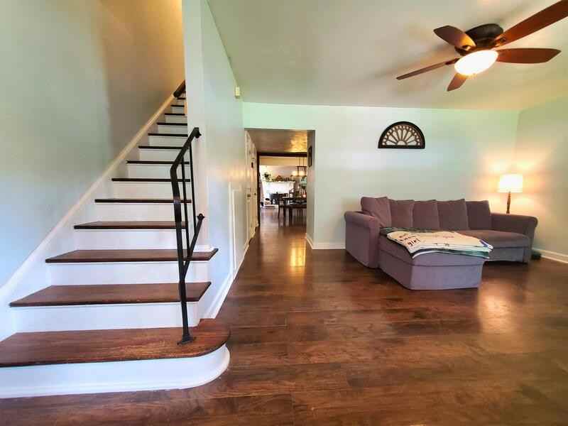 3363 Lakecrest Rd - Photo 3 of 22