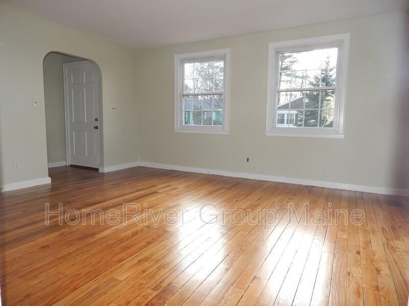19 Glen Way - Photo 3 of 9
