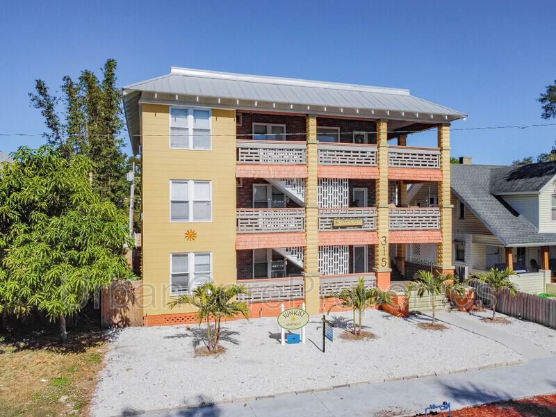 315 7th Ave N #2