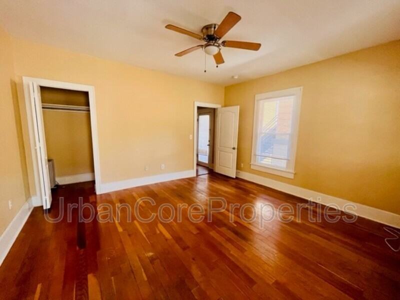 315 7th Ave N #3 - Photo 3 of 9