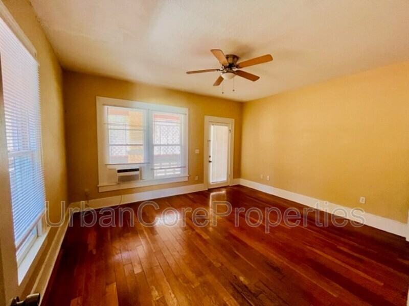 315 7th Ave N #3 - Photo 4 of 9