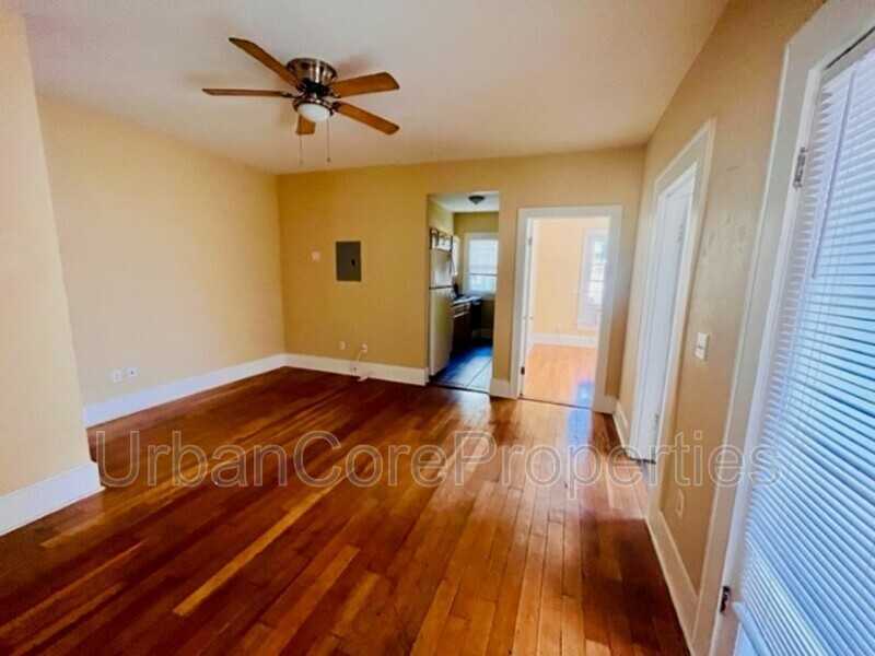 315 7th Ave N #3 - Photo 5 of 9