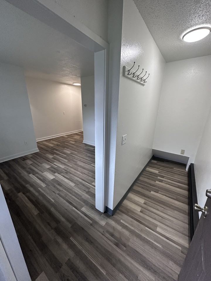 322 Flower St #3 - Photo 3 of 10