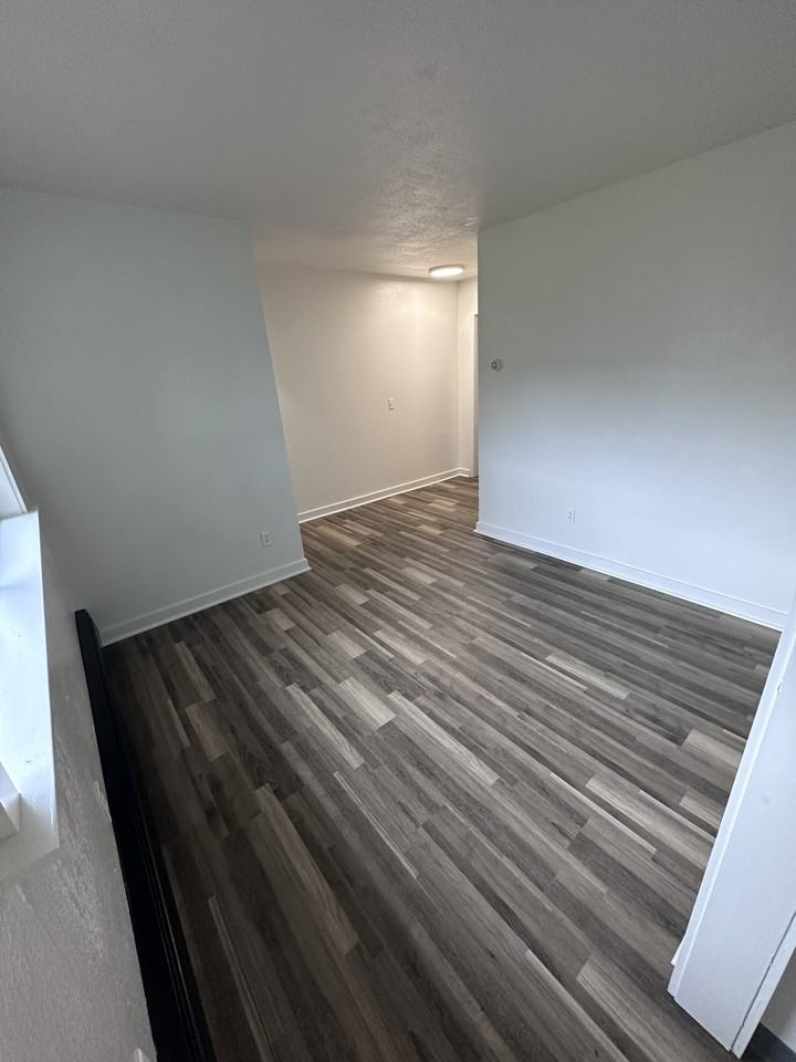 322 Flower St #3 - Photo 4 of 10