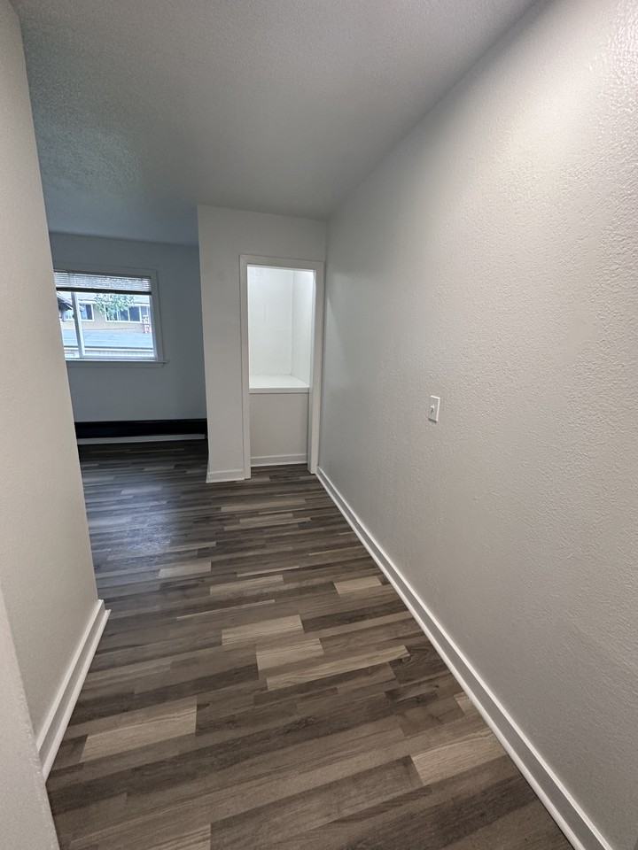 322 Flower St #3 - Photo 5 of 10