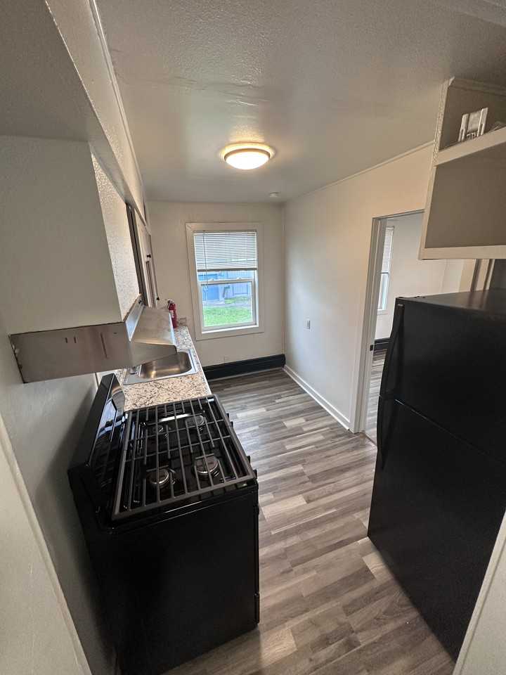 322 Flower St #3 - Photo 6 of 10