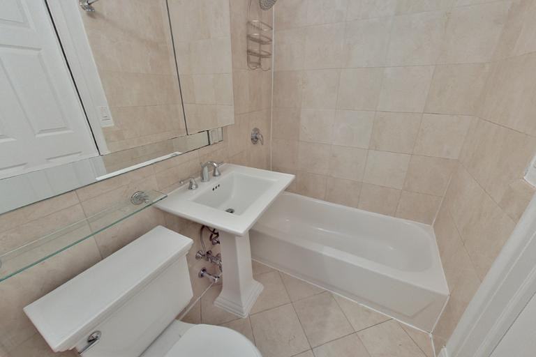 W 14th St #3A - Photo 5 of 5