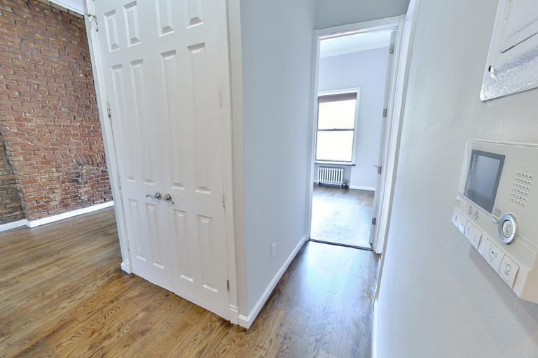 W 14th St #3A - Photo 2 of 5