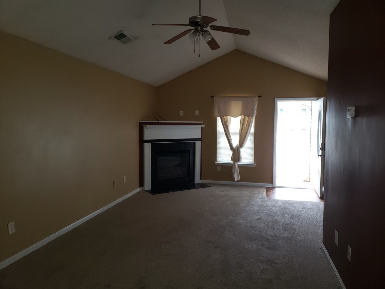532 Epris Ln - Photo 3 of 10