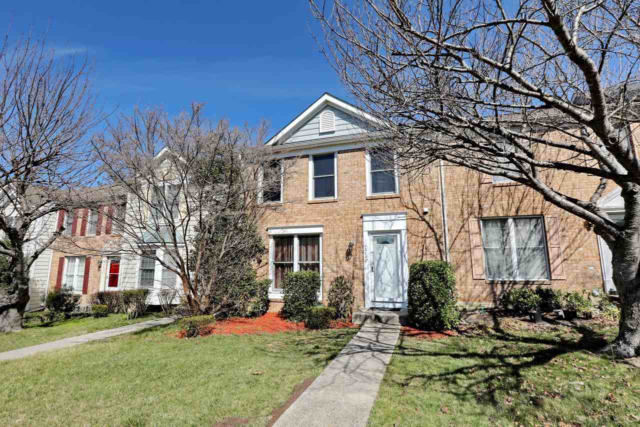 12740 Wedgedale Ct - Photo 3 of 38