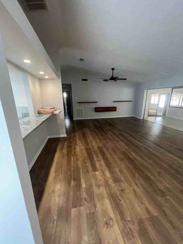 115 N Bay Hills Blvd - Photo 2 of 26