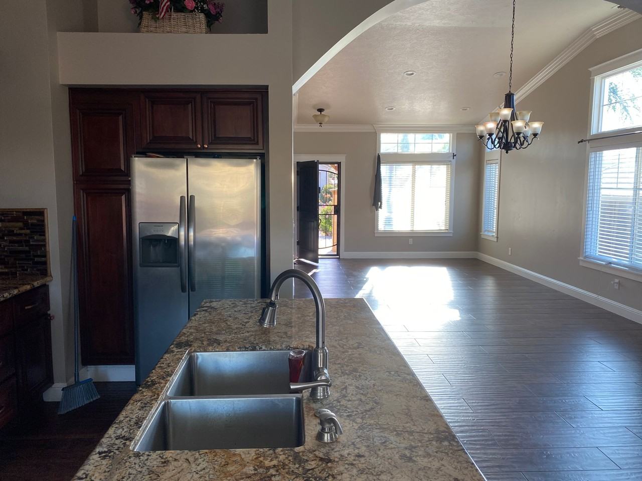 5057 Mesa Ridge Dr - Photo 3 of 13